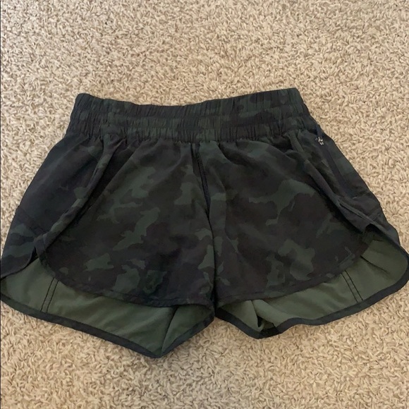 Lululemon shorts - Picture 1 of 1